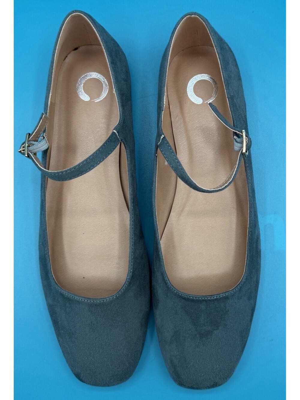 NWOB Journee Collection Soft Green Carrie Mary Jane Flats Square Toe  Size 9.5